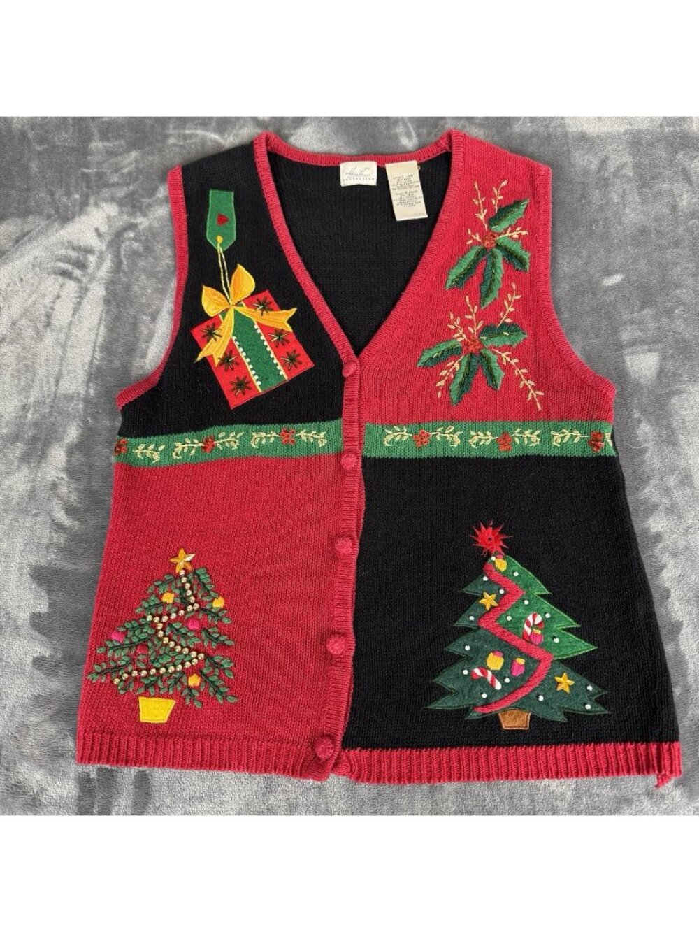 Vintage Christmas Sweater Vest Womens Large Button Up Embroidered Nostalgic